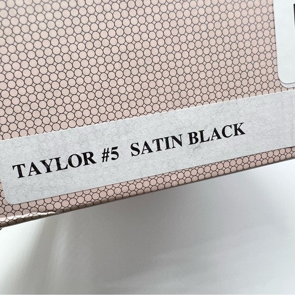 SJP Sarah Jessica Parker Taylor Black T-Strap Stiletto Point Toe Heels Pumps NEW - Picture 14 of 16